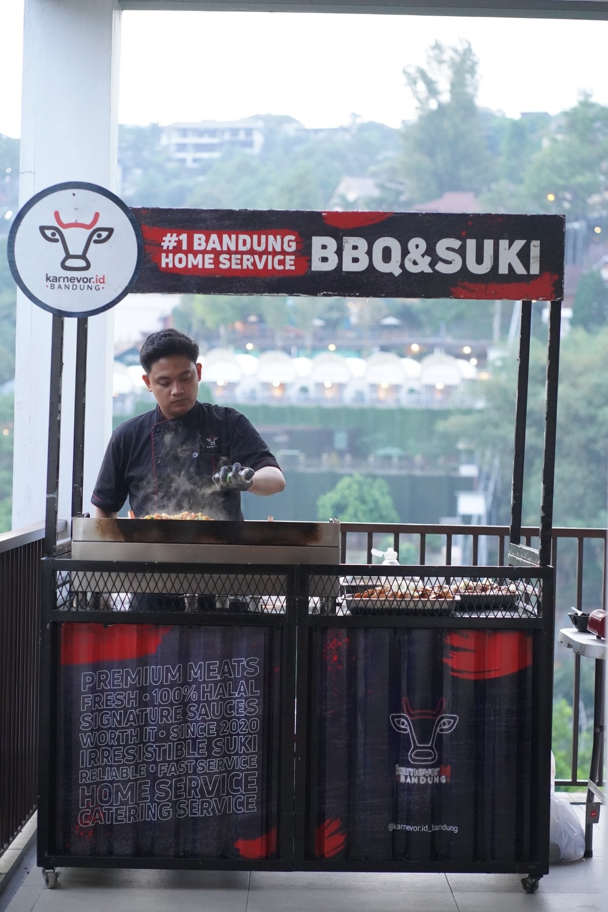 Catering BBQ dan Suki Karnevor dengan live cooking di Villa Bandung Catering BBQ dan Suki Karnevor dengan live cooking di Villa Bandung