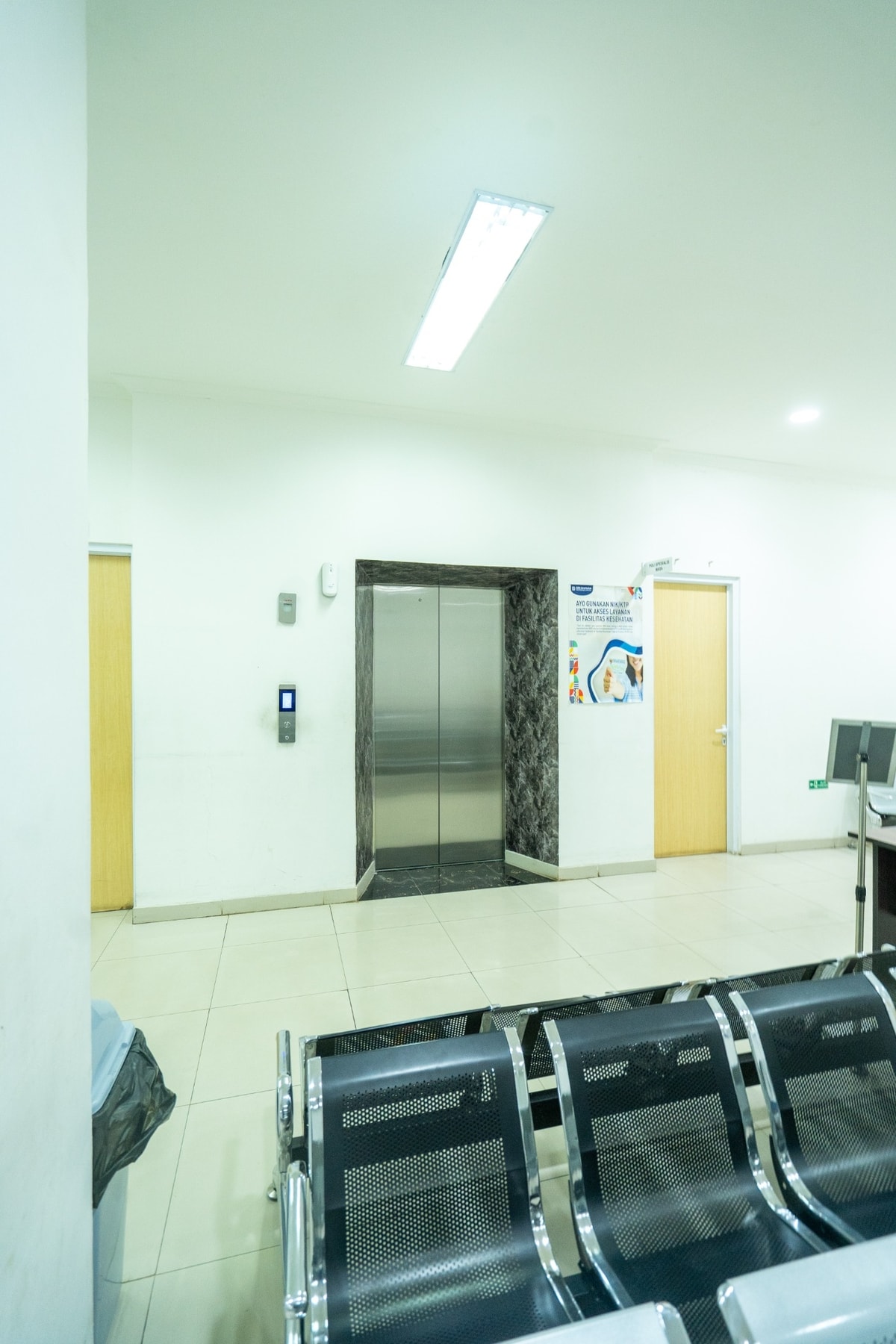 Bedlift 3 Lantai di Klinik Utama Shanaya Purwakarta Bedlift 3 Lantai di Klinik Utama Shanaya Purwakarta