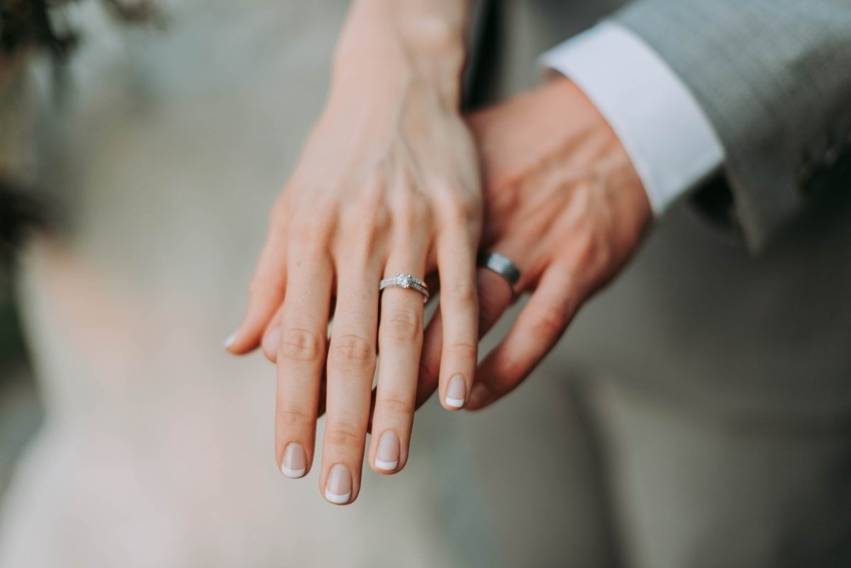 Wajib Tahu! Ini 5 Tips Penting Memilih Cincin Pernikahan Wajib Tahu! Ini 5 Tips Penting Memilih Cincin Pernikahan