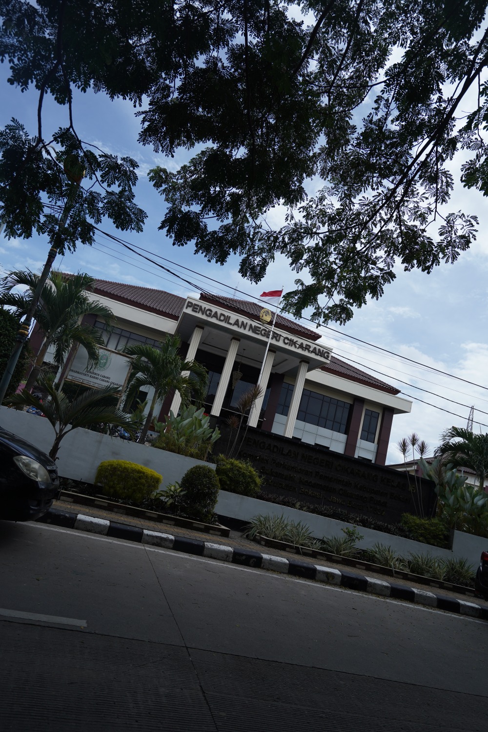 Selesai Pemasangan Lift 1000kg Full Stainless di Pengadilan Negeri Cikarang!