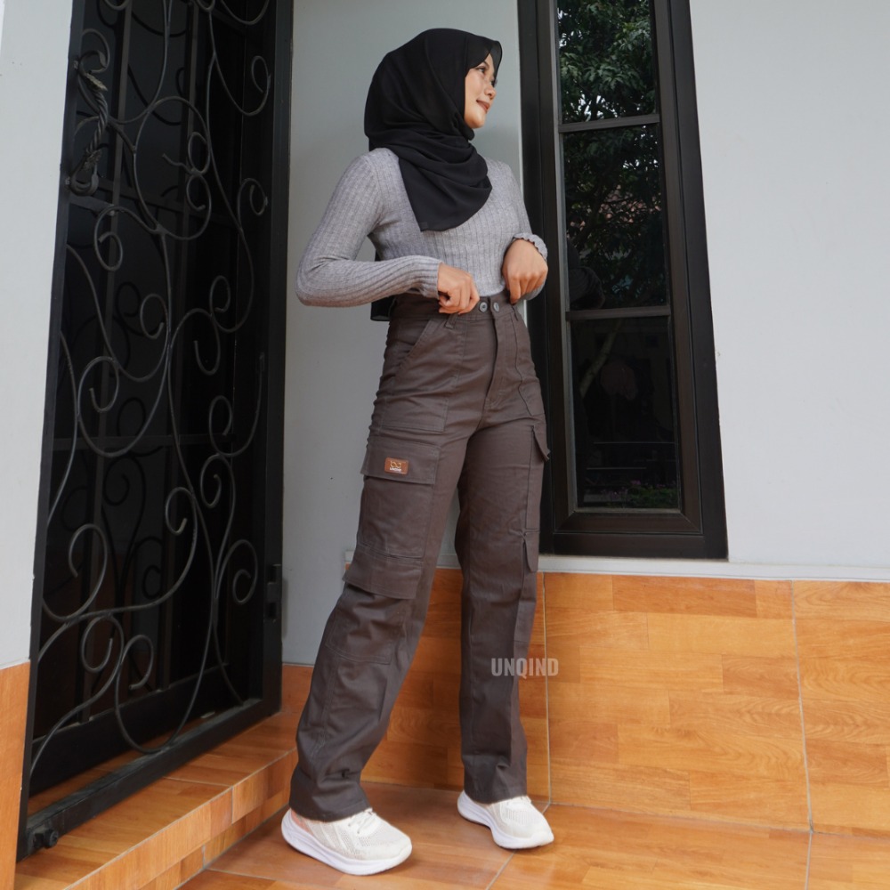 Bahan:Broken Twill Premium
dengan 4 kantong Standar dan 2 kantong cargo yang membuat kamu tampil lebih keren.Tampil keren dan fashionable dengan celana cargo Uniquee.Indonesia