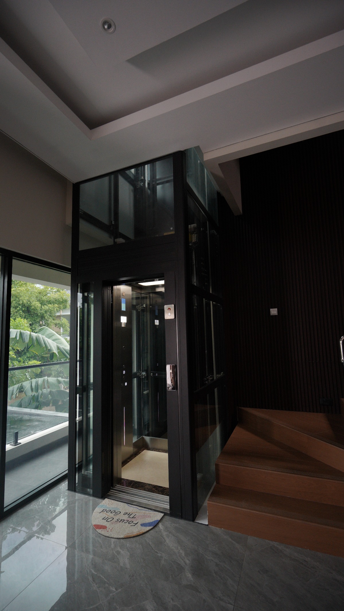 Lift Elegan Panoramic 3 Lantai di Bintaro Symphony