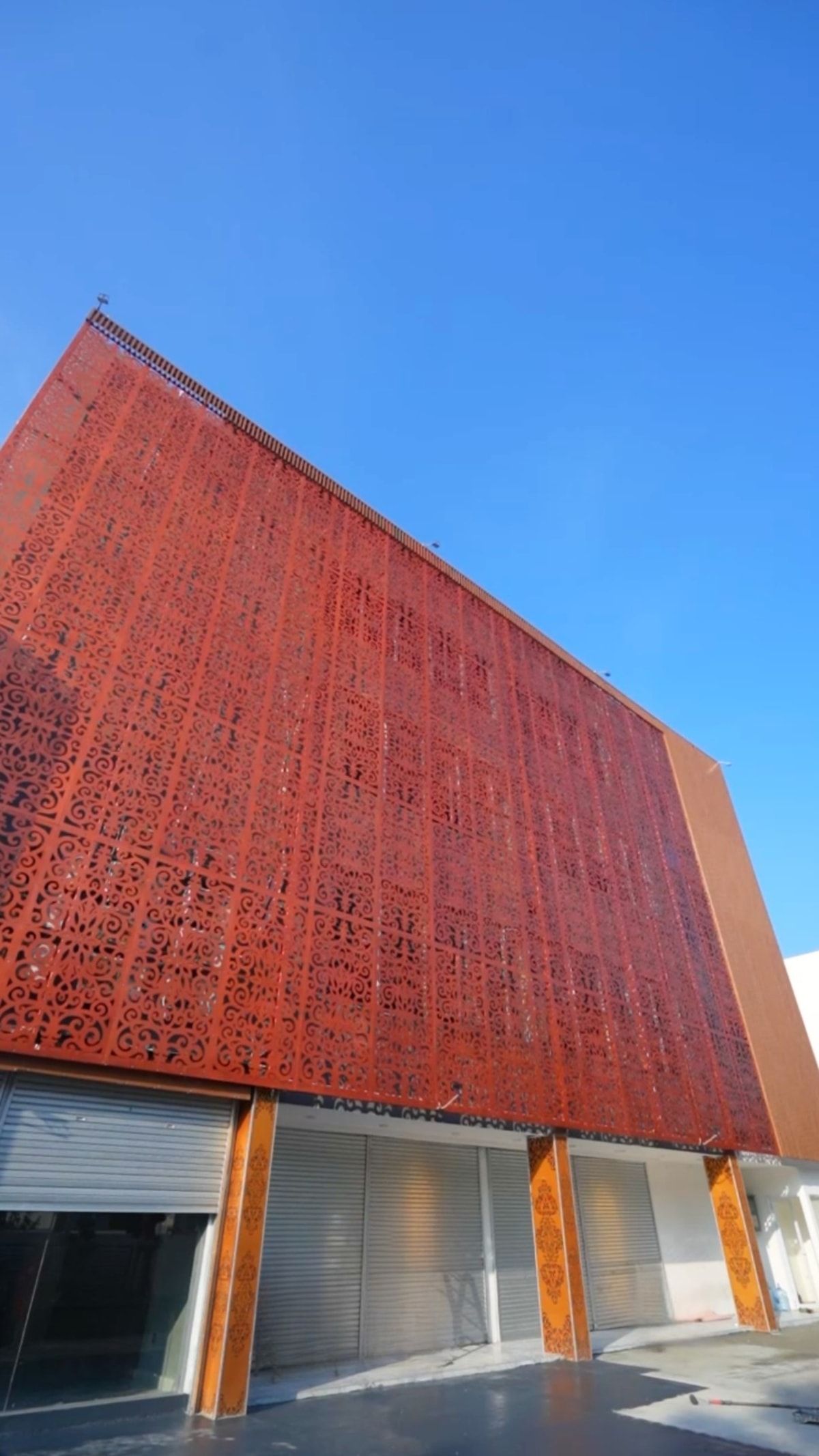 Lift Kantor 4 Lantai di Jababeka, Cikarang!