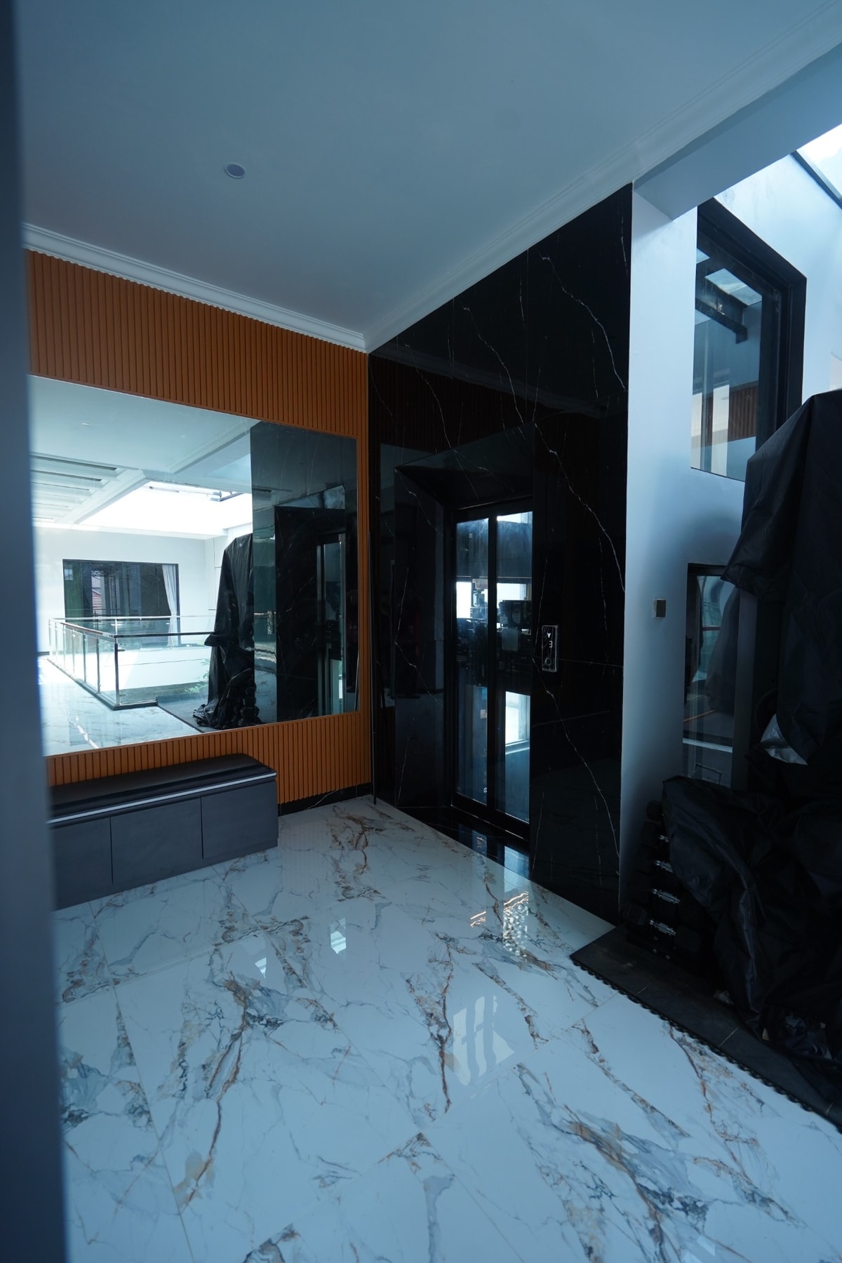 Lift Panoramic Mewah 4 Lantai di Pancoran Jakarta Barat