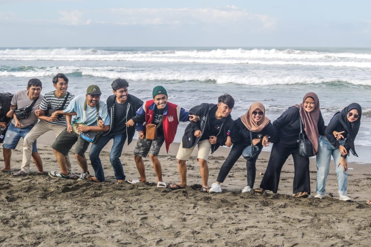 Fun Game Di Pantai Pangandaran