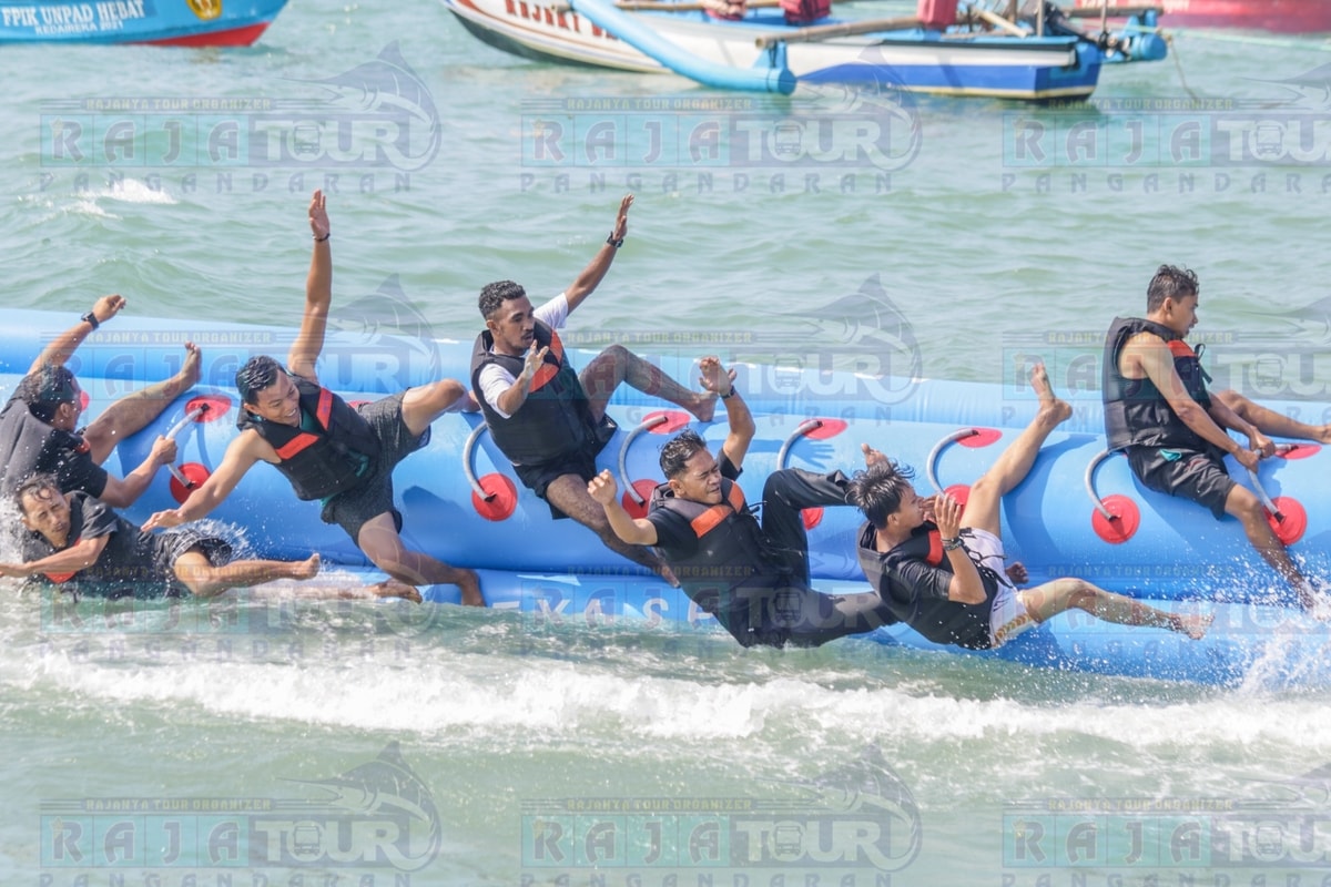 Watersport Pangandaran: Memacu Adrenalin yang Ekstrim di Laut Lepas!