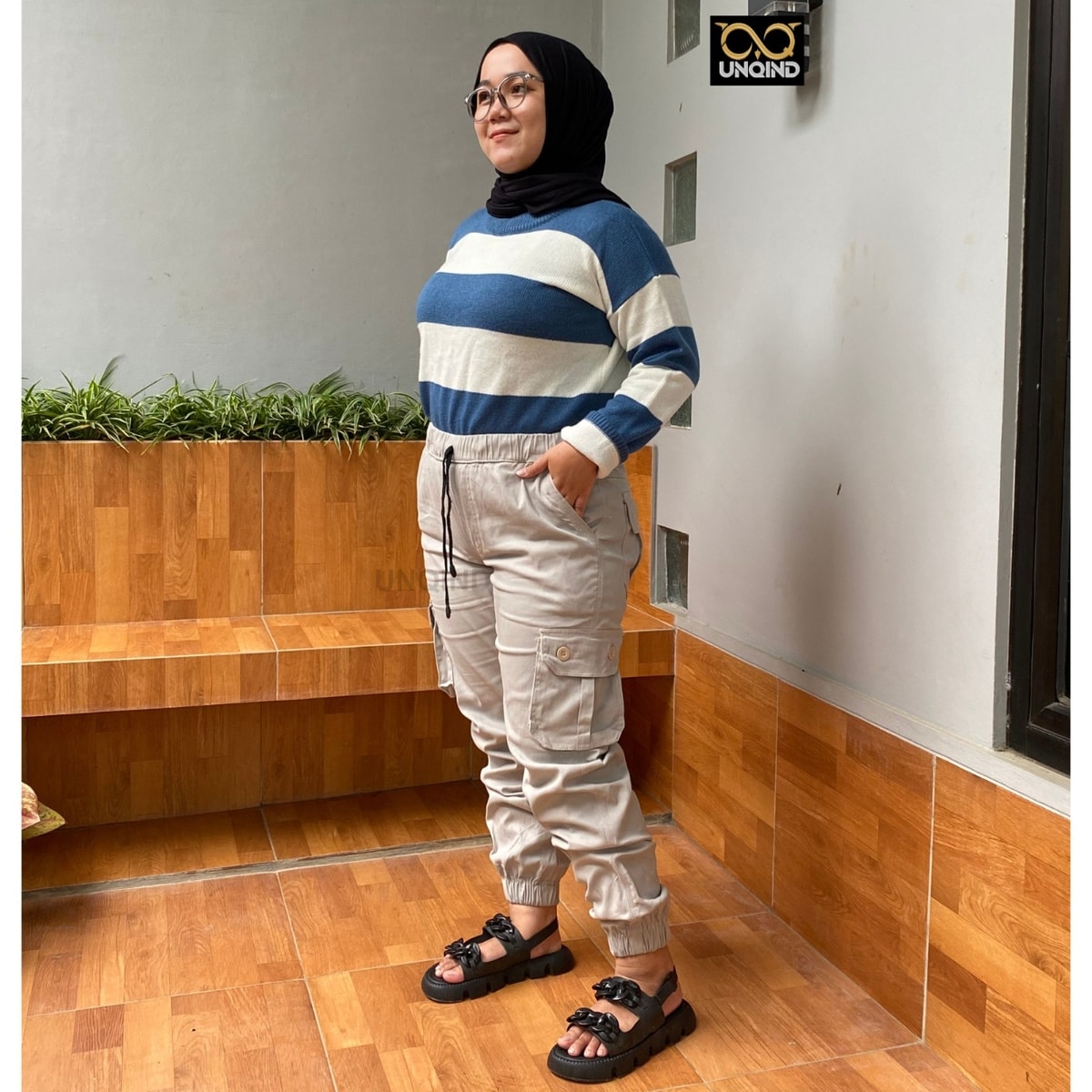 Dengan Material : twill premium  stretch
Sangat nyaman di gunakan, tidak panas, dan comfortable banget untuk digunakan sehari hari  .
Terdapat karet pada bagian pinggang , sehingga bisa disesuaikan besar kecilnya ukuran pinggang.
