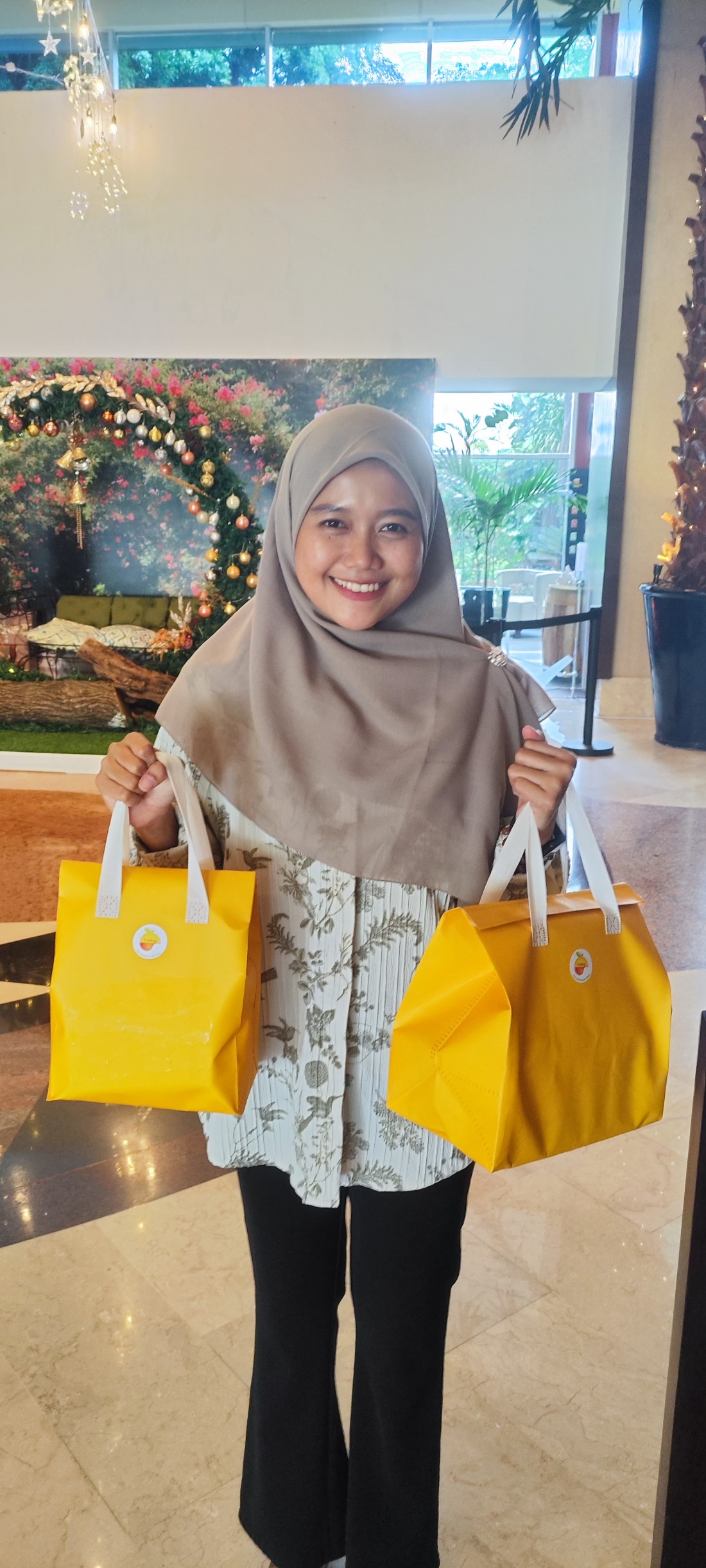 Corporate Order Fruiday with Thermal Bag