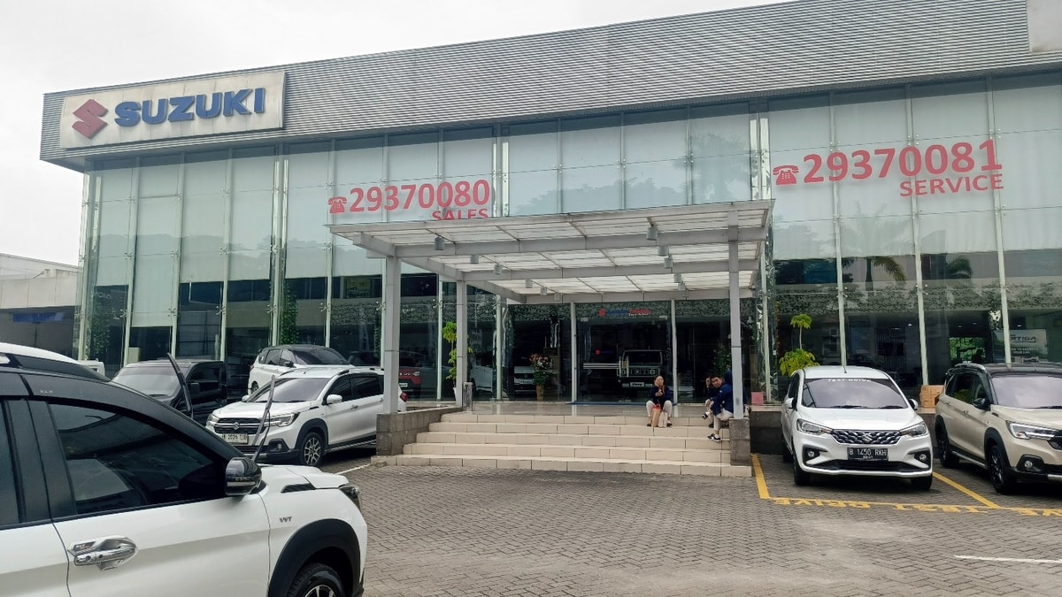 Dealer suzuki Lippo cikarang Bekasi