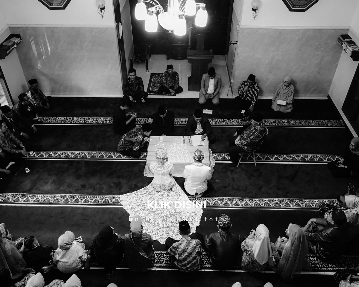 *Klik pada tulisan "KLIK DISINI" yang terdapat dalam foto, anda akan masuk kedalam blog yang berisi foto yang sama seperti di dalam link google drive..

Foto di dalam blog akan kami simpan selama-lamanya tetapi telah kami resize dengan ukuran kualitas foto yang lebih kecil.. kami sarankan setelah google drive terhapus silahkan masuk ke dalam blog agar dapat mengakses seluruh foto.