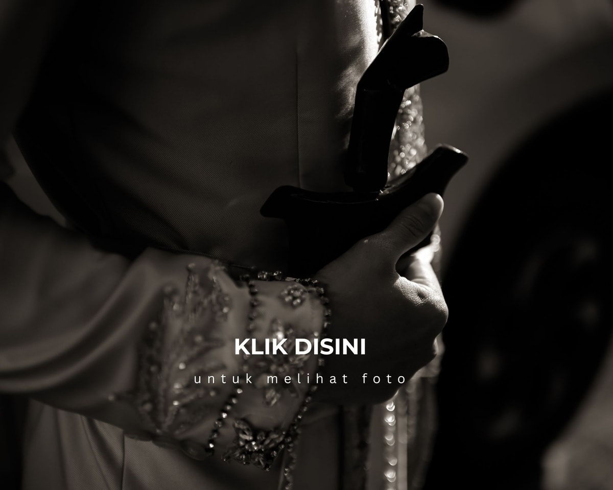 *Klik pada tulisan "KLIK DISINI" yang terdapat dalam foto, anda akan masuk kedalam blog yang berisi foto yang sama seperti di dalam link google drive..

Foto di dalam blog akan kami simpan selama-lamanya tetapi telah kami resize dengan ukuran kualitas foto yang lebih kecil.. kami sarankan setelah google drive terhapus silahkan masuk ke dalam blog agar dapat mengakses seluruh foto.