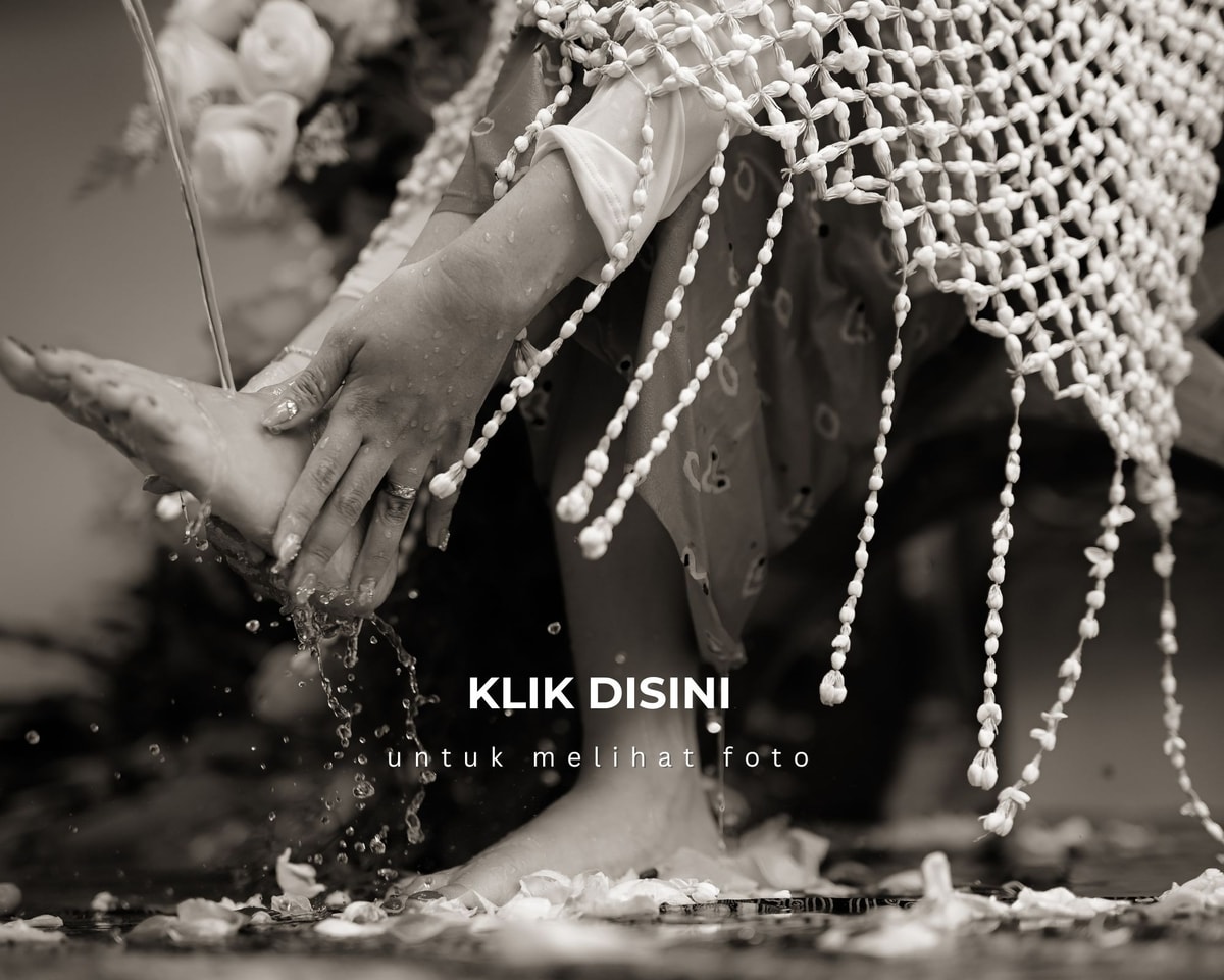 *Klik pada tulisan "KLIK DISINI" yang terdapat dalam foto, anda akan masuk kedalam blog yang berisi foto yang sama seperti di dalam link google drive..

Foto di dalam blog akan kami simpan selama-lamanya tetapi telah kami resize dengan ukuran kualitas foto yang lebih kecil.. kami sarankan setelah google drive terhapus silahkan masuk ke dalam blog agar dapat mengakses seluruh foto.