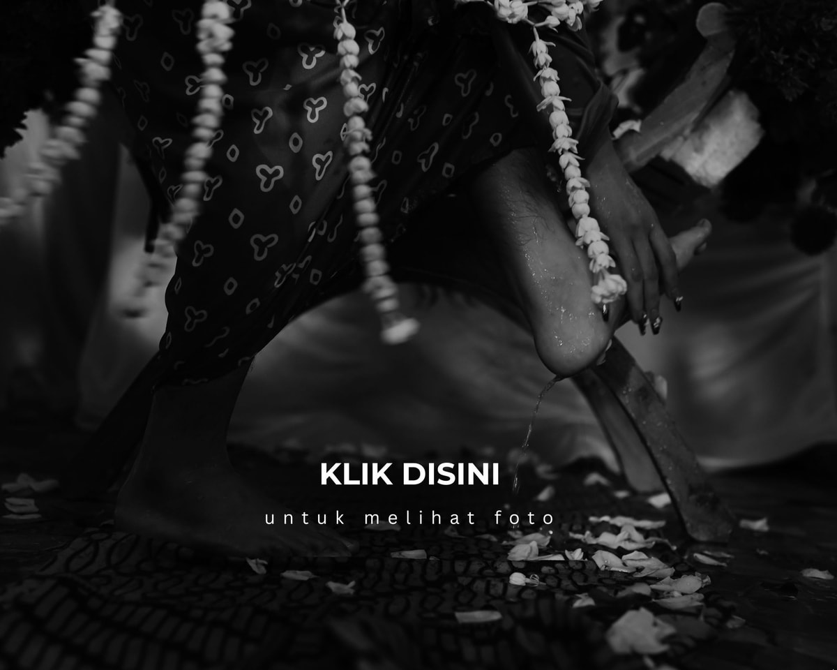 *Klik pada tulisan "KLIK DISINI" yang terdapat dalam foto, anda akan masuk kedalam blog yang berisi foto yang sama seperti di dalam link google drive..

Foto di dalam blog akan kami simpan selama-lamanya tetapi telah kami resize dengan ukuran kualitas foto yang lebih kecil.. kami sarankan setelah google drive terhapus silahkan masuk ke dalam blog agar dapat mengakses seluruh foto.