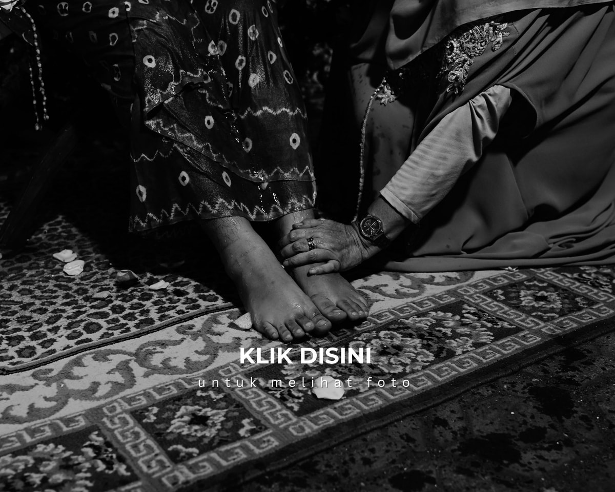 *Klik pada tulisan "KLIK DISINI" yang terdapat dalam foto, anda akan masuk kedalam blog yang berisi foto yang sama seperti di dalam link google drive..

Foto di dalam blog akan kami simpan selama-lamanya tetapi telah kami resize dengan ukuran kualitas foto yang lebih kecil.. kami sarankan setelah google drive terhapus silahkan masuk ke dalam blog agar dapat mengakses seluruh foto.