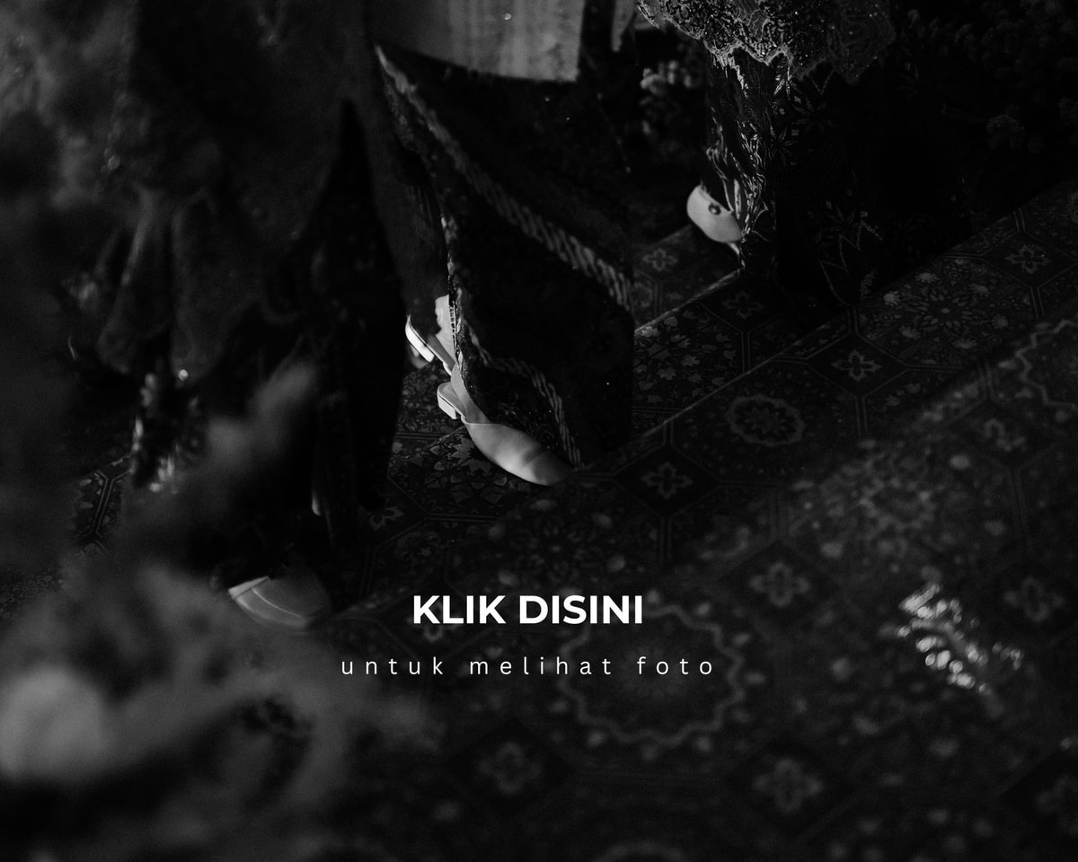 *Klik pada tulisan "KLIK DISINI" yang terdapat dalam foto, anda akan masuk kedalam blog yang berisi foto yang sama seperti di dalam link google drive..

Foto di dalam blog akan kami simpan selama-lamanya tetapi telah kami resize dengan ukuran kualitas foto yang lebih kecil.. kami sarankan setelah google drive terhapus silahkan masuk ke dalam blog agar dapat mengakses seluruh foto.