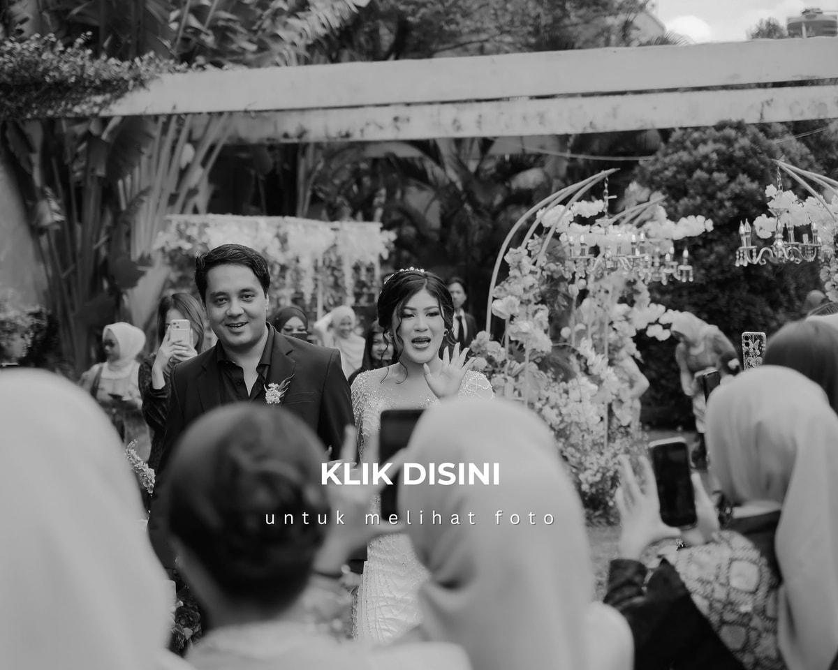 *Klik pada tulisan "KLIK DISINI" yang terdapat dalam foto, anda akan masuk kedalam blog yang berisi foto yang sama seperti di dalam link google drive..

Foto di dalam blog akan kami simpan selama-lamanya tetapi telah kami resize dengan ukuran kualitas foto yang lebih kecil.. kami sarankan setelah google drive terhapus silahkan masuk ke dalam blog agar dapat mengakses seluruh foto.