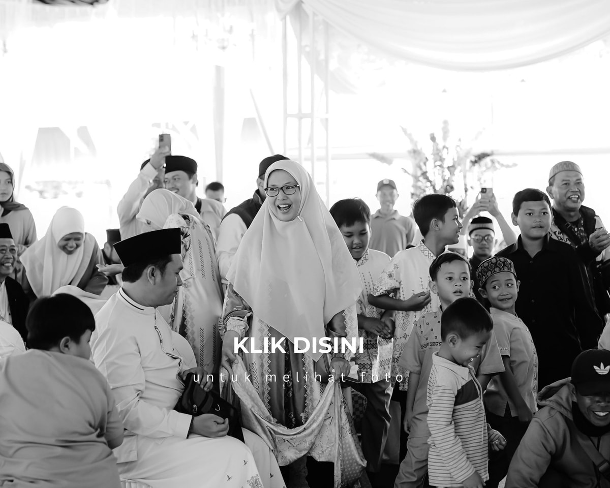 *Klik pada tulisan "KLIK DISINI" yang terdapat dalam foto, anda akan masuk kedalam blog yang berisi foto yang sama seperti di dalam link google drive..

Foto di dalam blog akan kami simpan selama-lamanya tetapi telah kami resize dengan ukuran kualitas foto yang lebih kecil.. kami sarankan setelah google drive terhapus silahkan masuk ke dalam blog agar dapat mengakses seluruh foto.