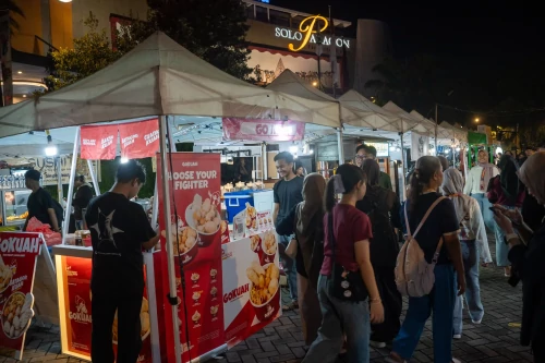 Jualan di CFD Slamet Riyadi Solo