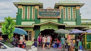 Pasar Beringharjo Yogyakarta