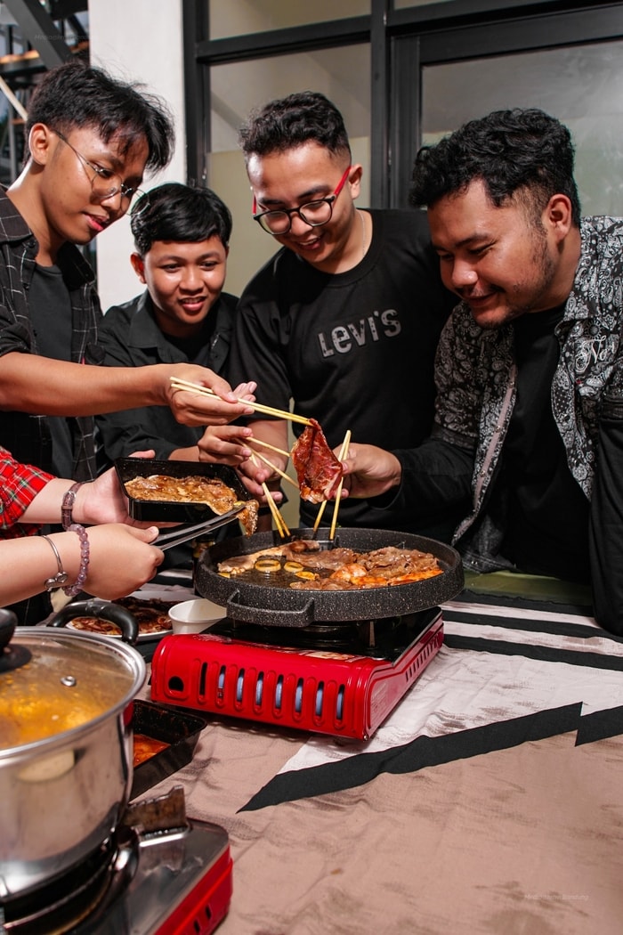 Nikmatnya BBQ & Suki di Malam Tahun Baru Bareng Karnevor!