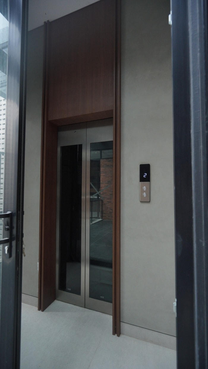 Mewah & Nyaman Menjadi Satu ✨ || Pemasangan Home Lift 4 Lantai di Griya Loka, BSD Tangerang