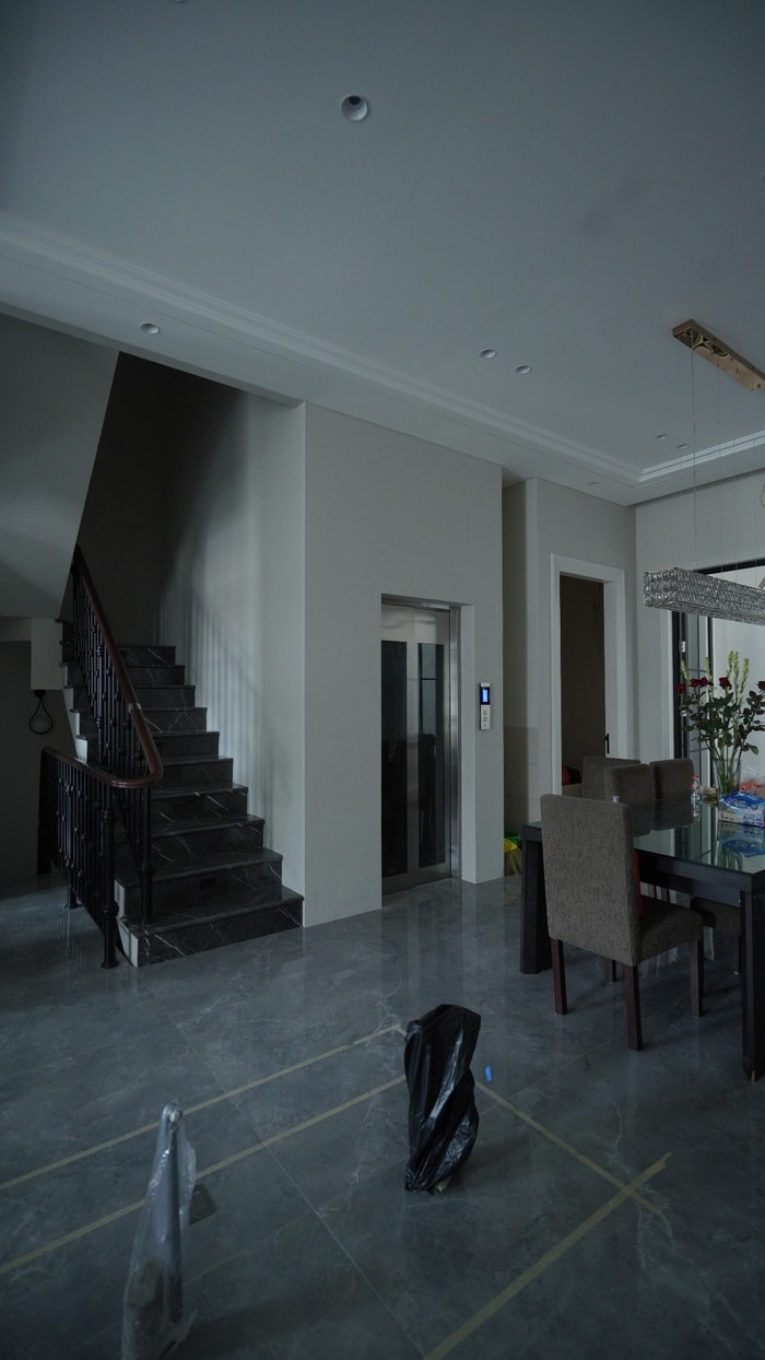 Lift Rumah 4 Lantai Di Taman Permata Buana, Cengkareng !