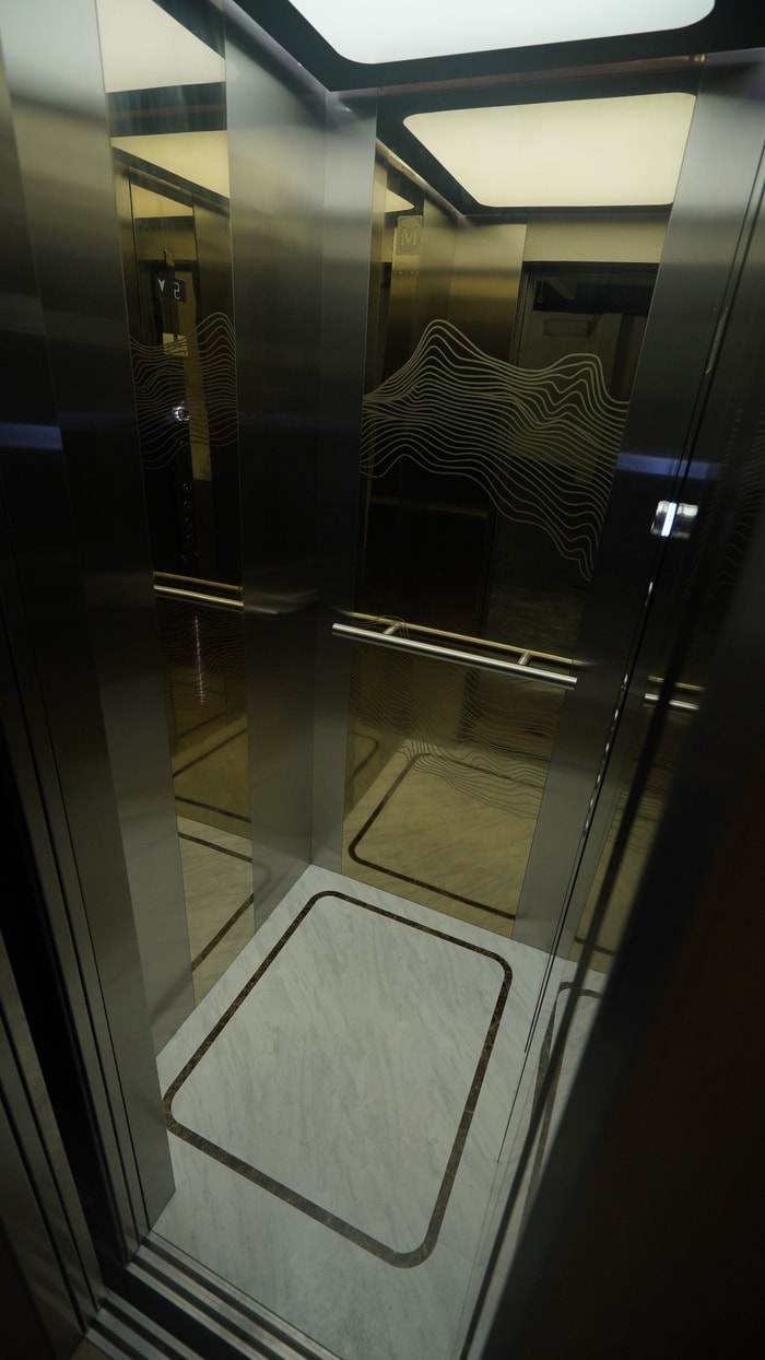 Lift 4 Lantai Yang Cocok untuk Cafe / Billiard Anda!