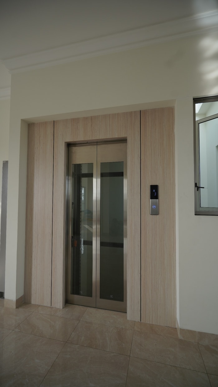 Pemasangan Lift 4 Lantai di Katamaran PIK, Jakarta Utara !