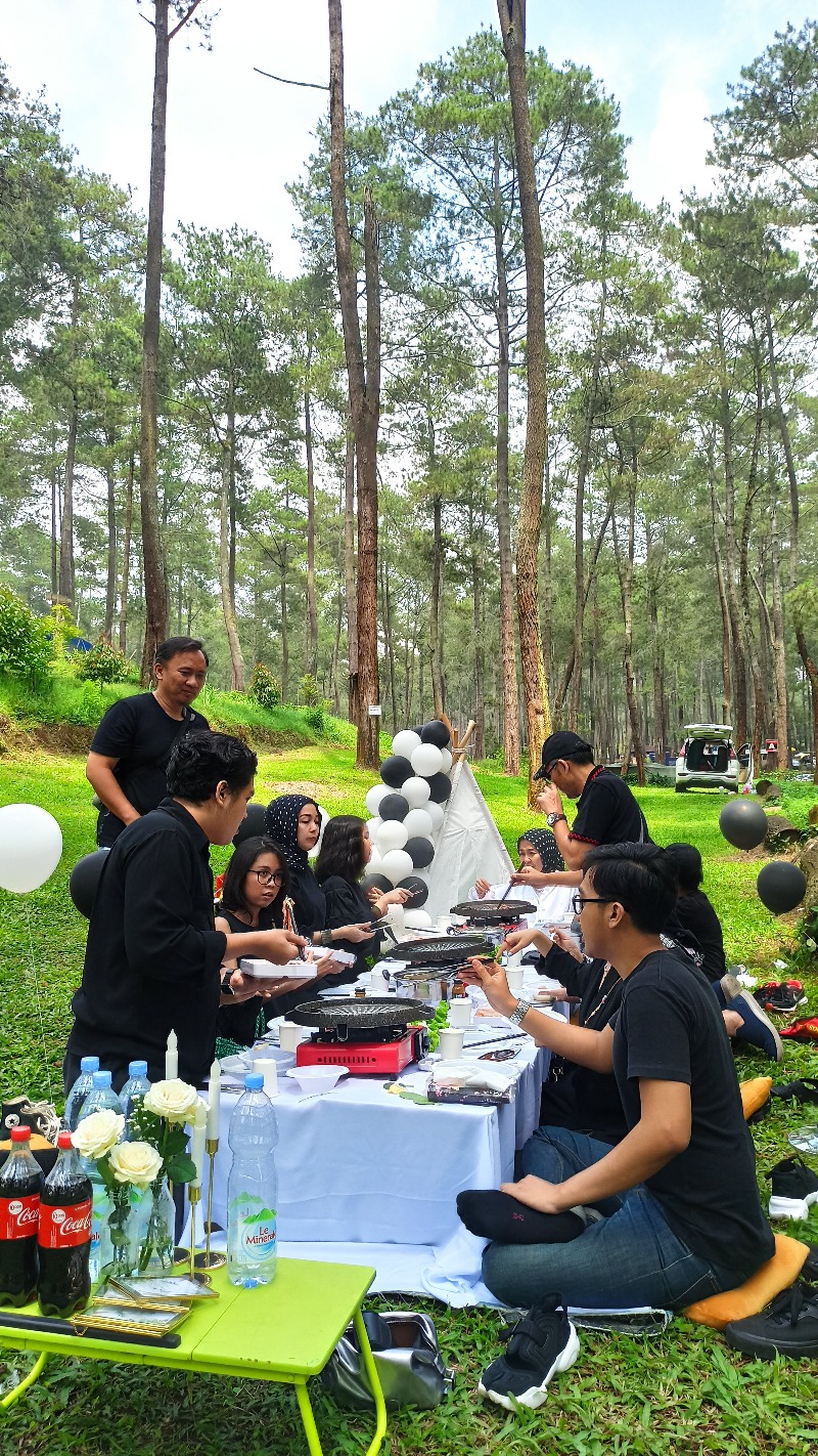 Barbeque Grill Outdoor di Cikole Kabupaten Bandung Barat