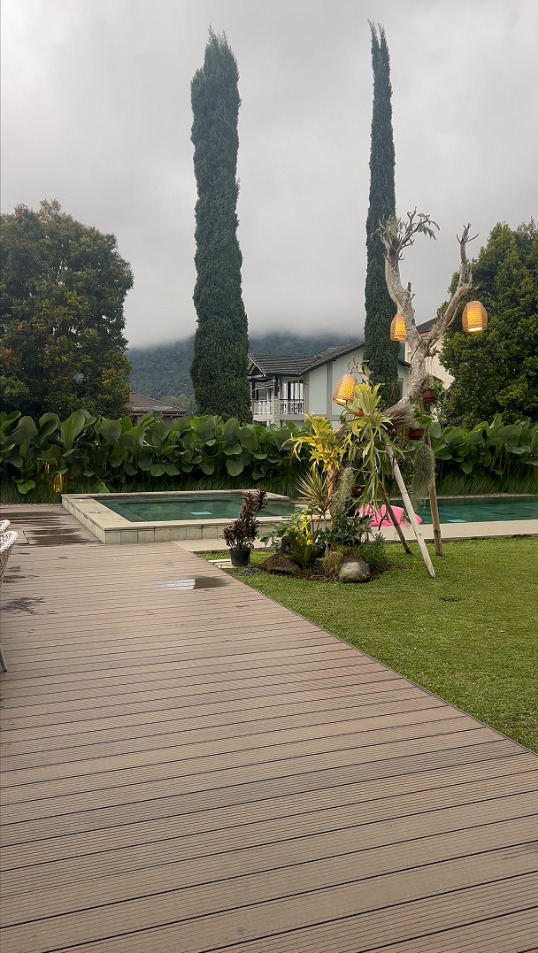 Villa Noesae: Suasana Cozy dengan Pemandangan Alam Memesona di Bandung