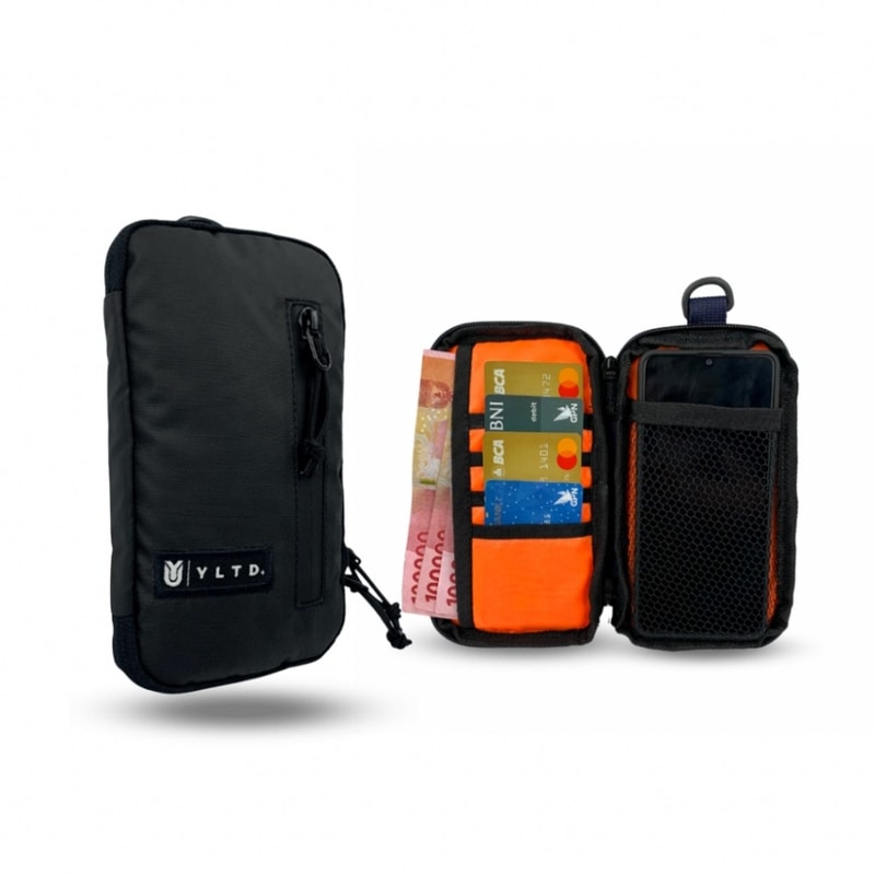 display produk tas mini hitam