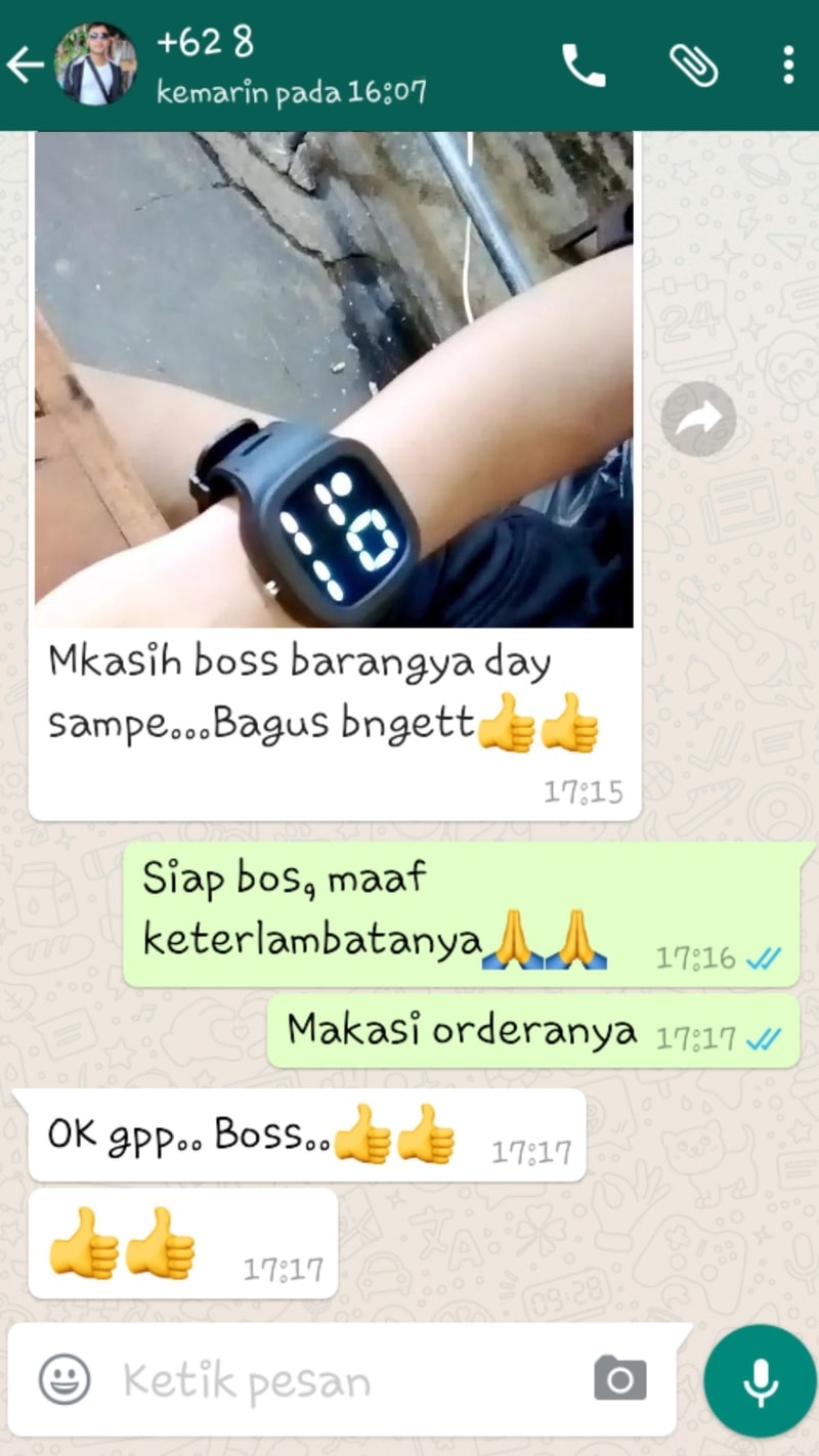 Testimoni Jam Tangan Hitam Rectangle