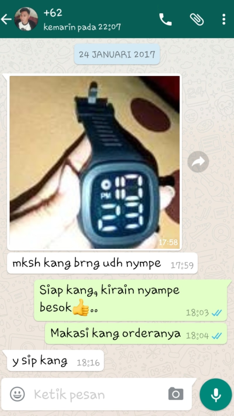 Testimoni LED Digital Watch Hitam