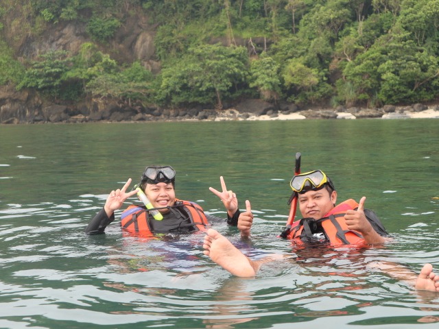 snorkeling di Pantai Pasir Putih